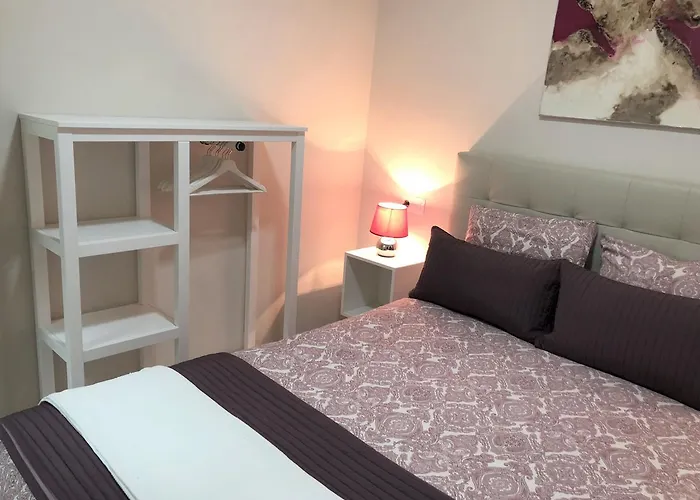 Centro Recogidas, * Granada